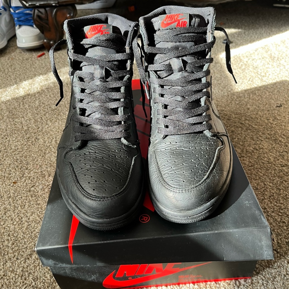 Jordan 1 Hi “ Black & Red “ Sz. 13